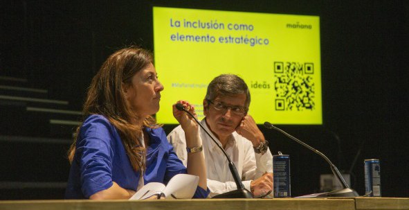 Francisco Román y Ana Sainz, presidente y directora general de Fundación SERES, participaron en #MañanaEmpiezaHoy, evento organizado por Barrabés.biz e IFEMA, analizando el papel de la empresa en el impulso de la inclusión de los más desfavorecidos. 